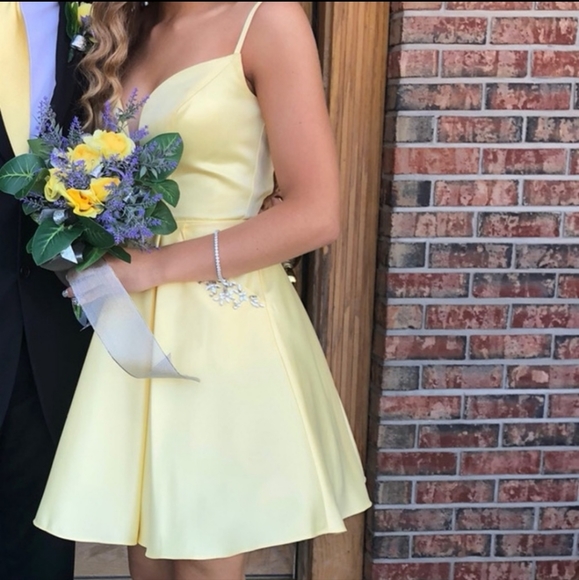 V Neck Burgundy Satin Homecoming Dress With Pockets - Picture 3 of 8